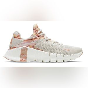Nike Free Metcon 4
Desert Sand Crimson Bliss